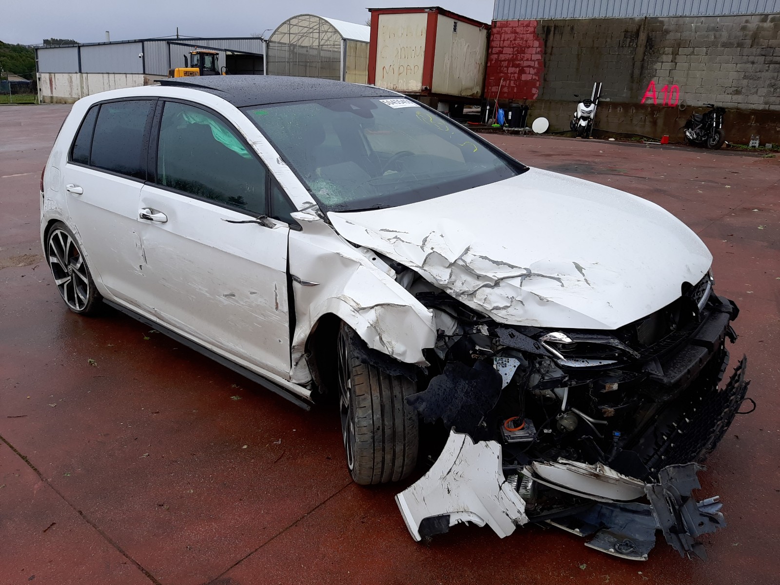 Volkswagen Golf VII Berlina 2017. Lot# 50455455. VIN WVWZZZAUZHW302617. Photo 1